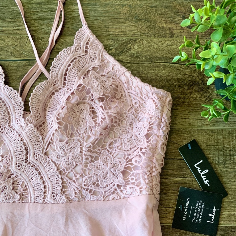 NWT LuLus Madalyn Dusty Lavender Lace Maxi Dress M - Picture 6 of 13